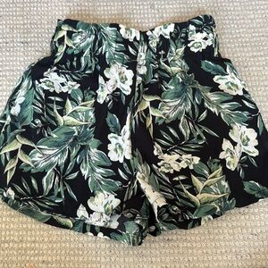 SHEIN Kids Shorts